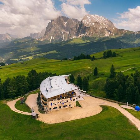 Paradiso Pure.Living Vegan Hotel Alpe Di Siusi Esterno foto