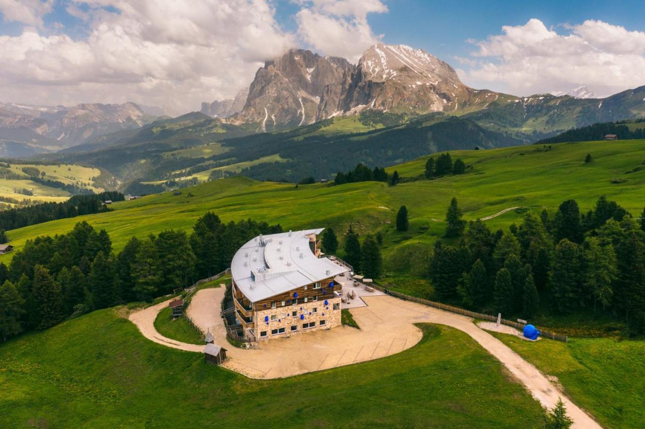 Paradiso Pure.Living Vegan Hotel Alpe Di Siusi Esterno foto